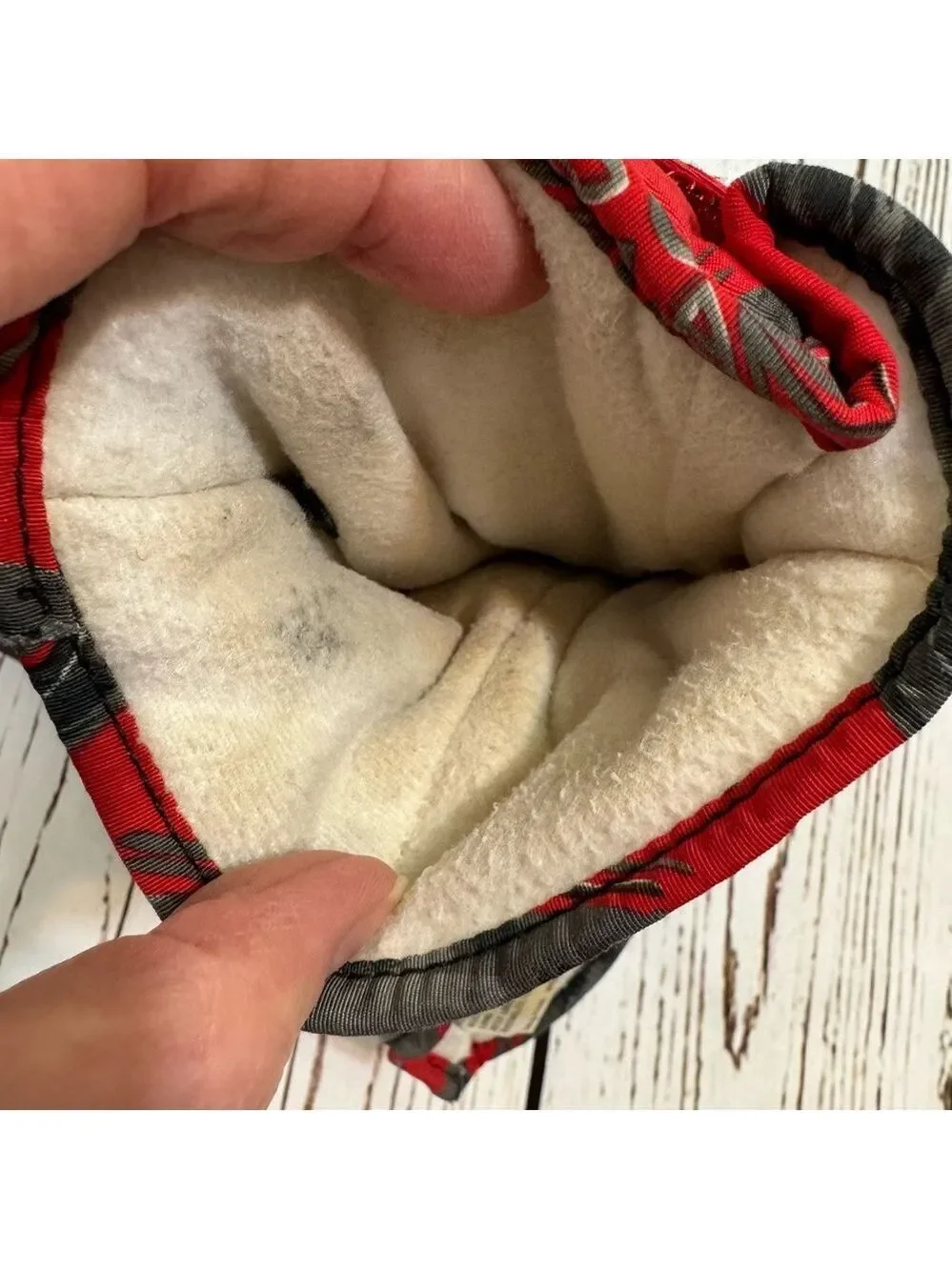 Vintage Nils Red, Gray and Black Patterned Ski Mittens Medium